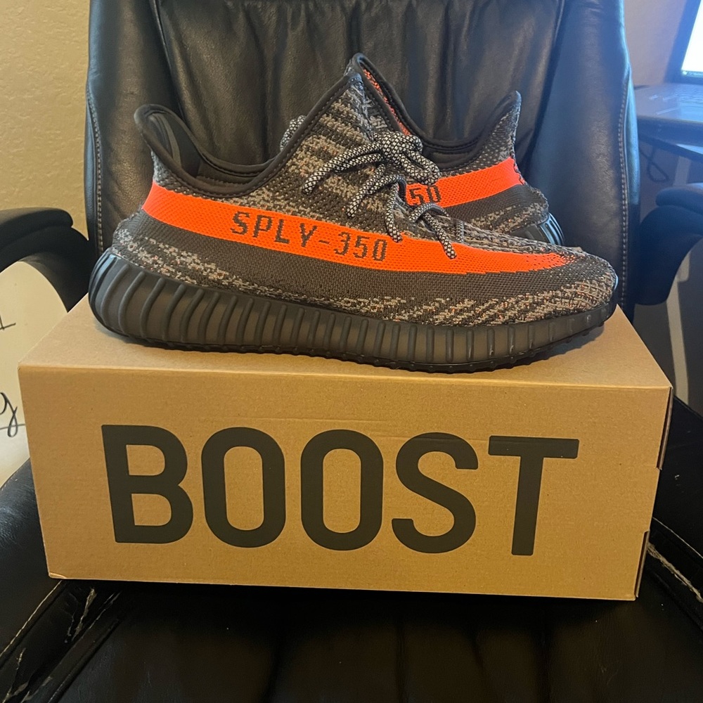 Adidas Yeezy Boost 350 V2 Carbon Beluga